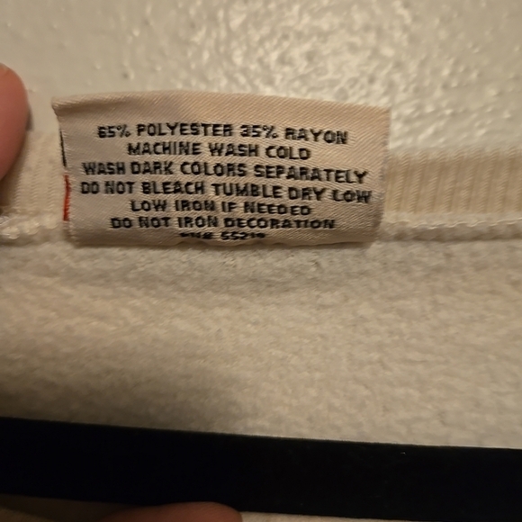 Taylor Swift Red Era Loving Him Was Red Sweatshirt 2X - Picture 6 of 6